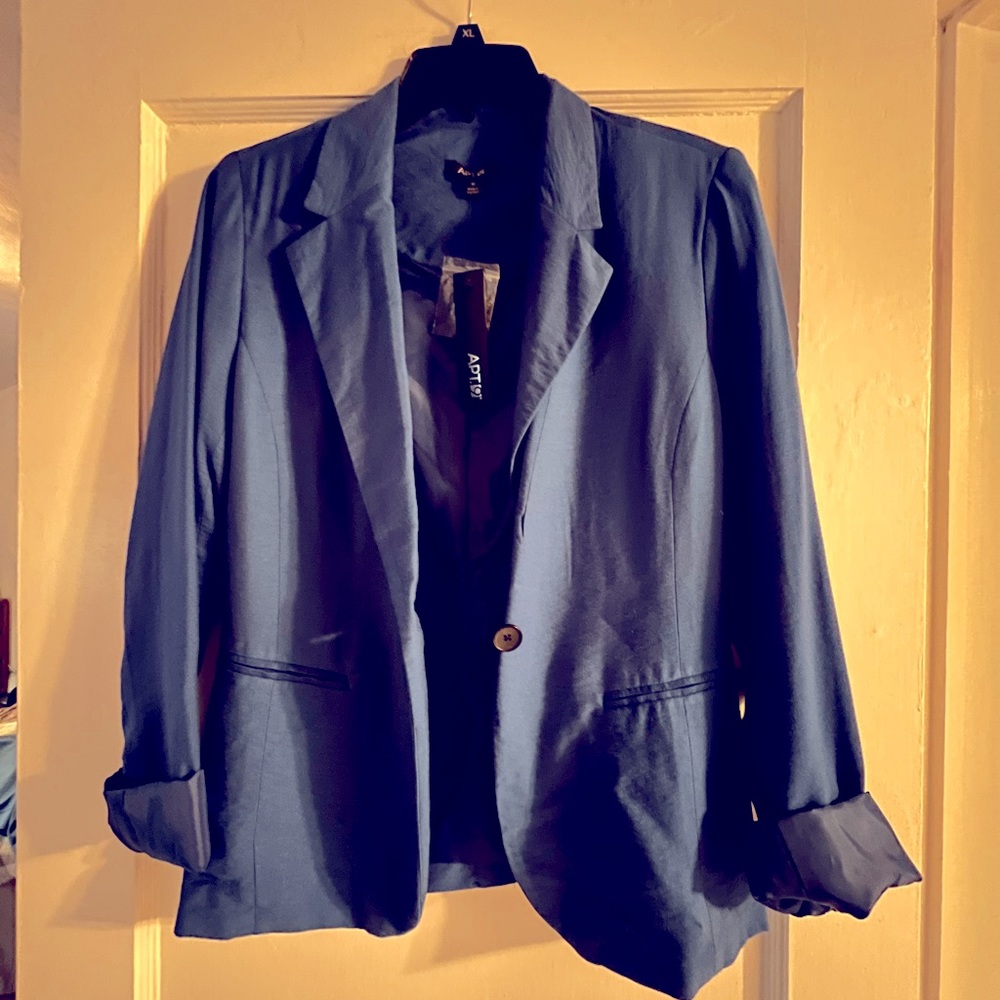 Cute Blue blazer new , never worn size M